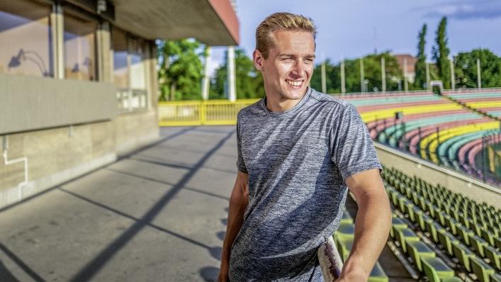 athlete dans un stade